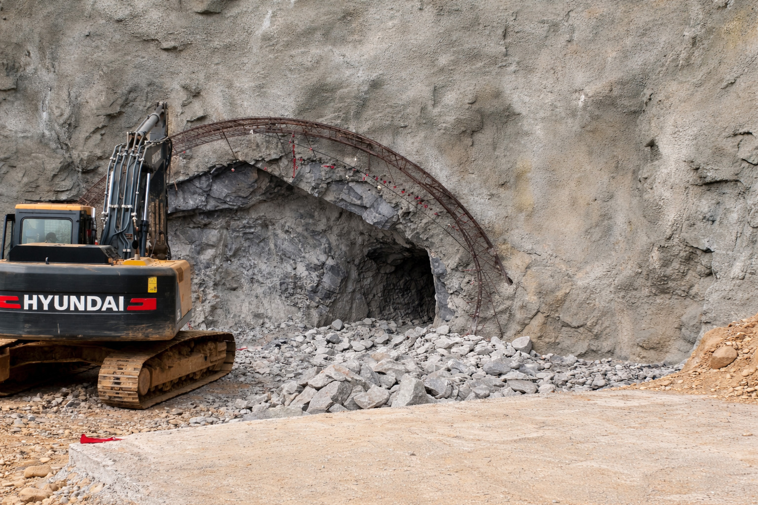 Wayanad tunnel project cost